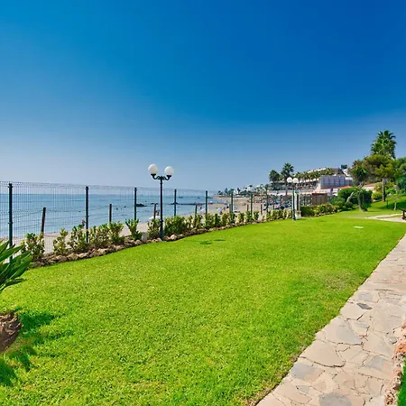 Willa Beachfront Haven