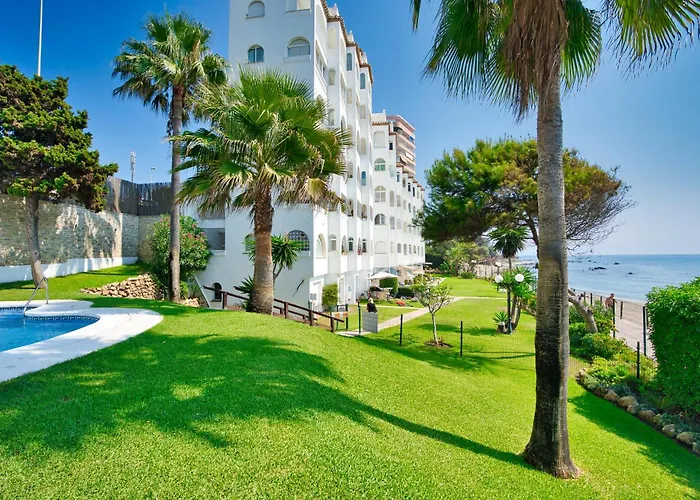 Beachfront Haven Villa *